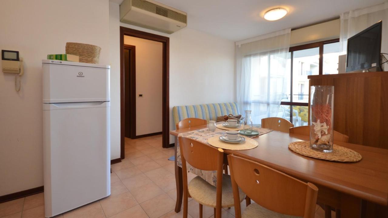 Residenza Porta Del Mare Apartment Lignano Sabbiadoro Exterior foto