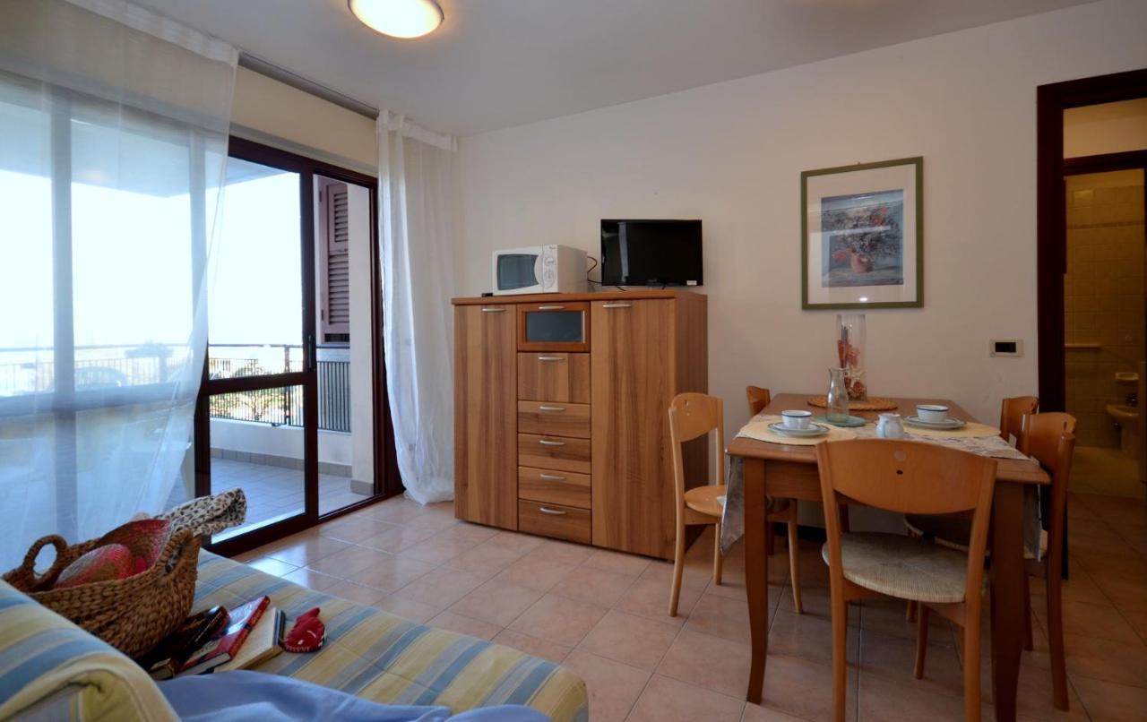 Residenza Porta Del Mare Apartment Lignano Sabbiadoro Exterior foto